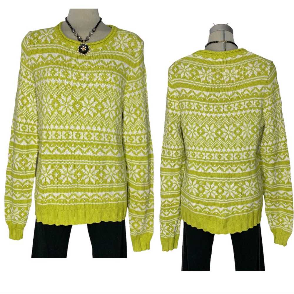 Van Heusen Green Yellow and White Monogran Sweater Size LG